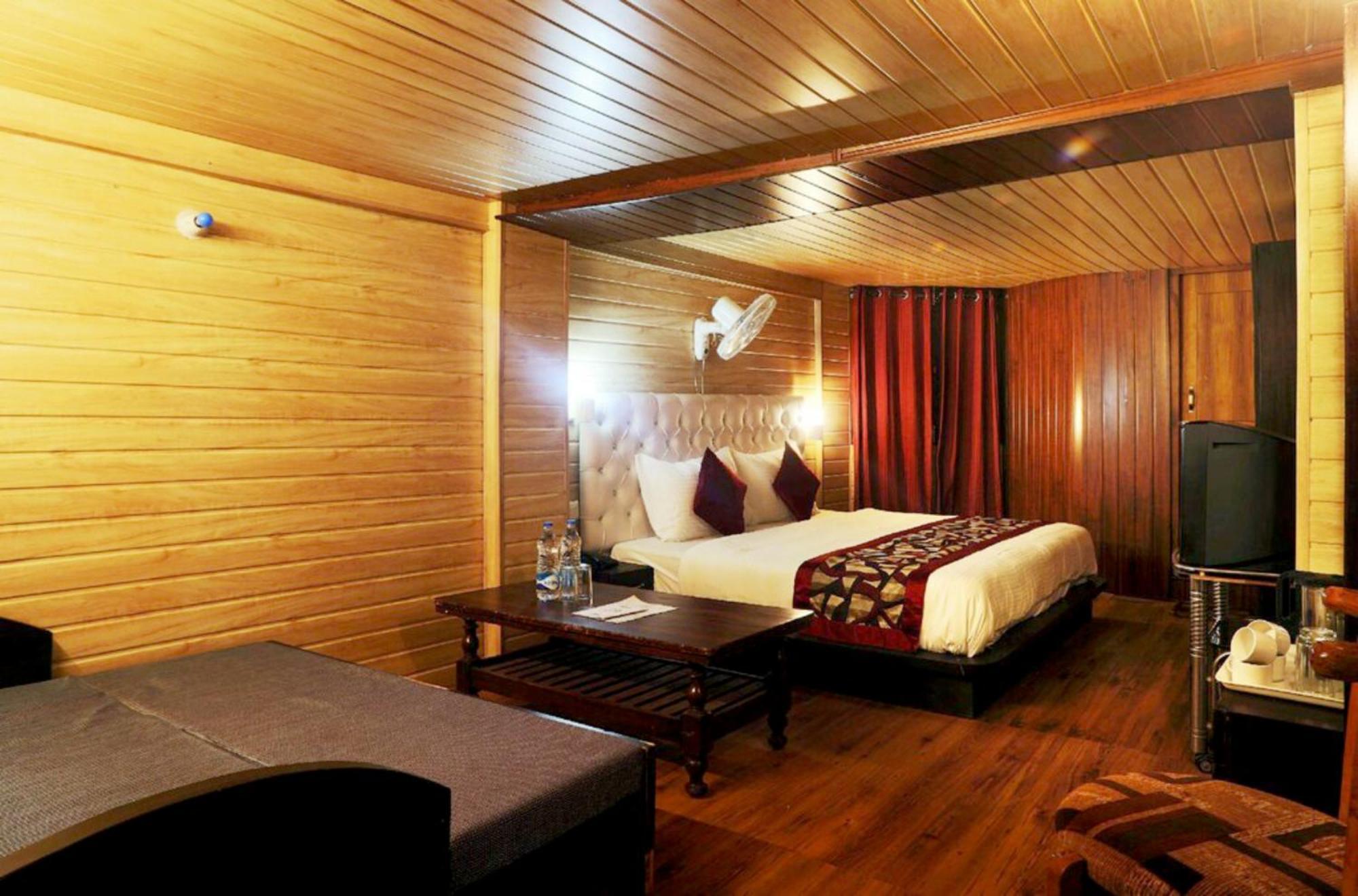 Goroomgo Moon Nainital Near Naini Lake - Parking & Lift Facilities -Hygiene And Spacious Room - Best Seller Exterior foto